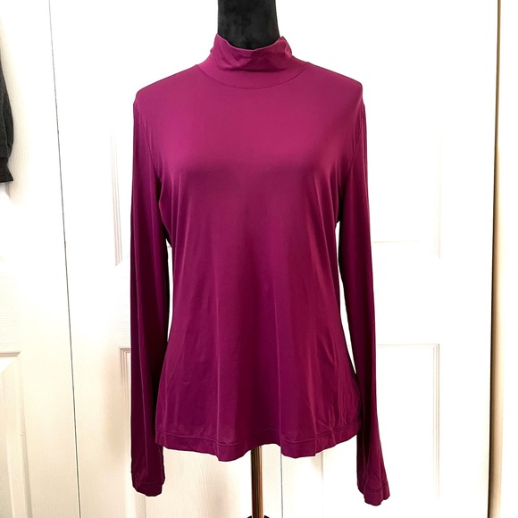 St John Cranberry Red Long Sleeve Mock Turtleneck sz Large with flaws - Picture 3 of 16